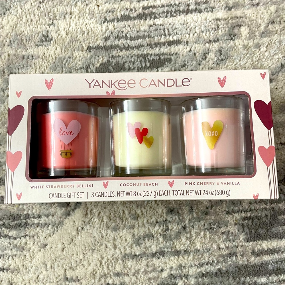Three Yankee candle set